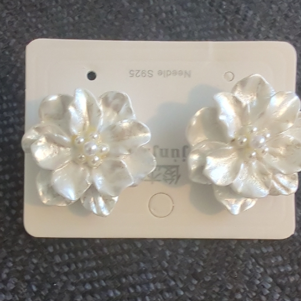 Silver Floral Stud Earrings with Crystal Accents